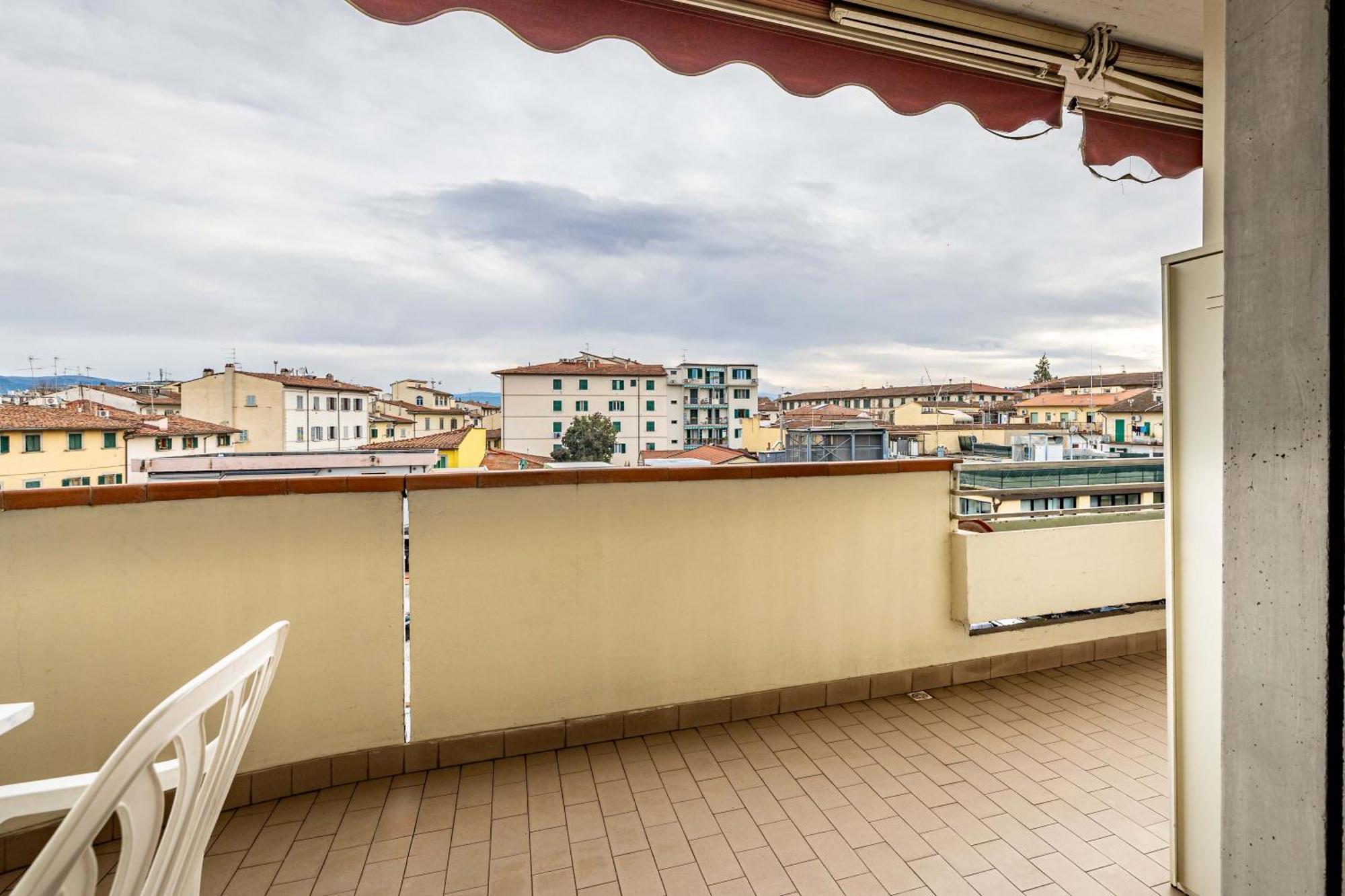 Yd Quiet Leopolda With Parking Apartment Florenz