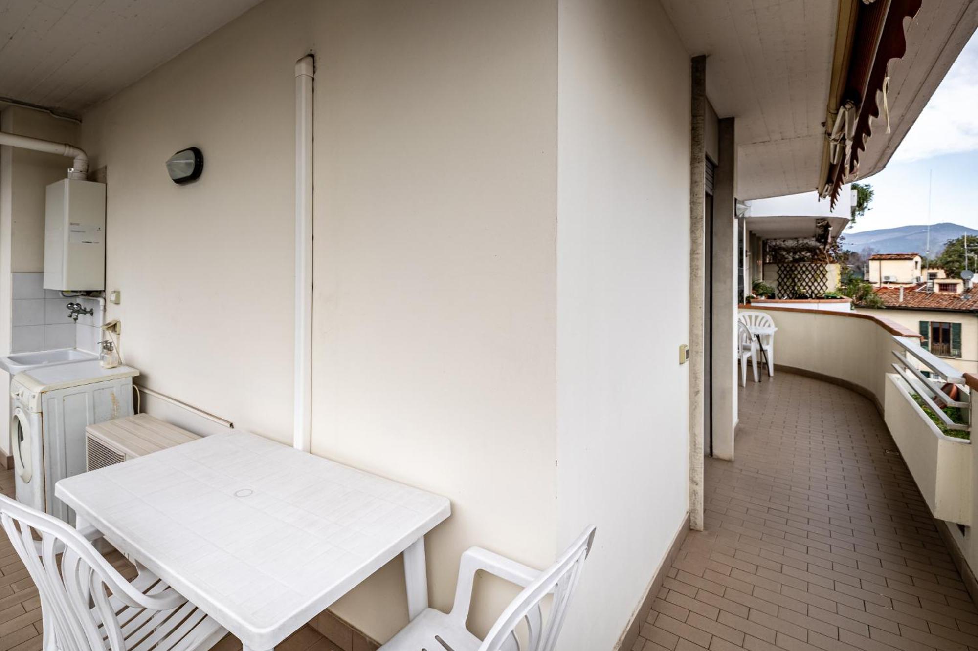 Yd Quiet Leopolda With Parking Florenz