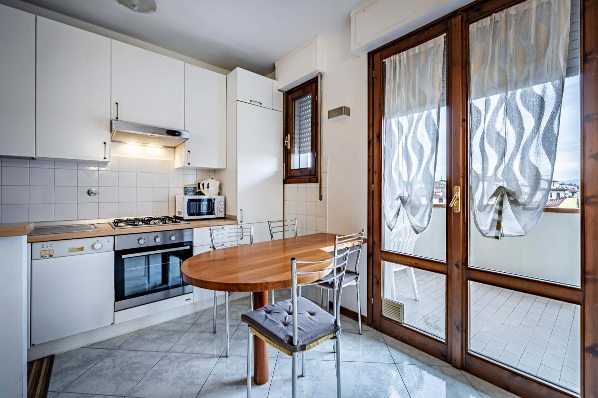 Yd Quiet Leopolda With Parking Apartment Florenz