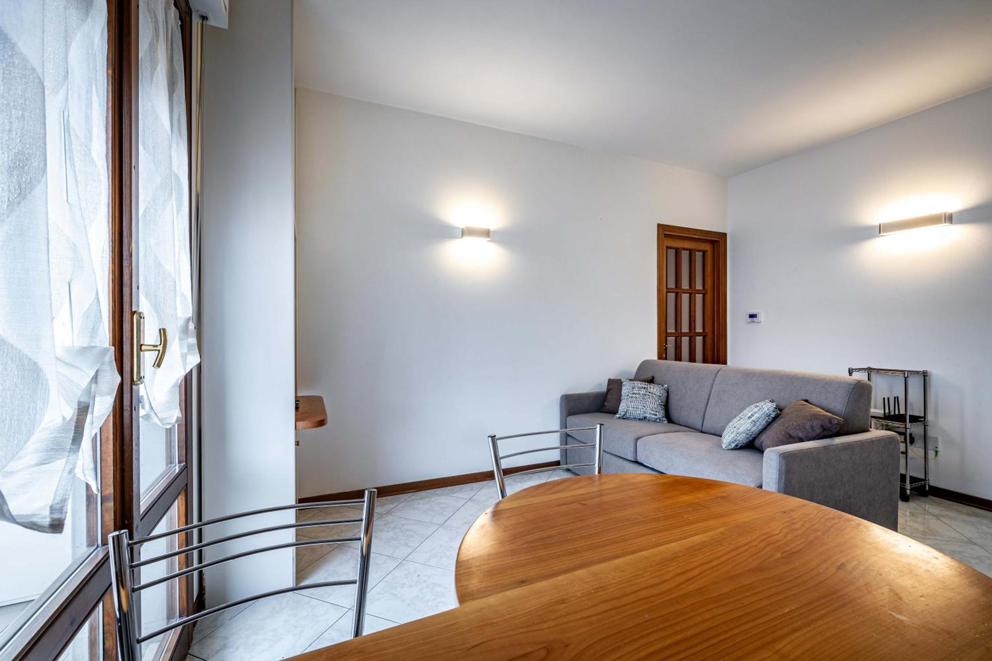 Apartment Yd Quiet Leopolda With Parking Florenz