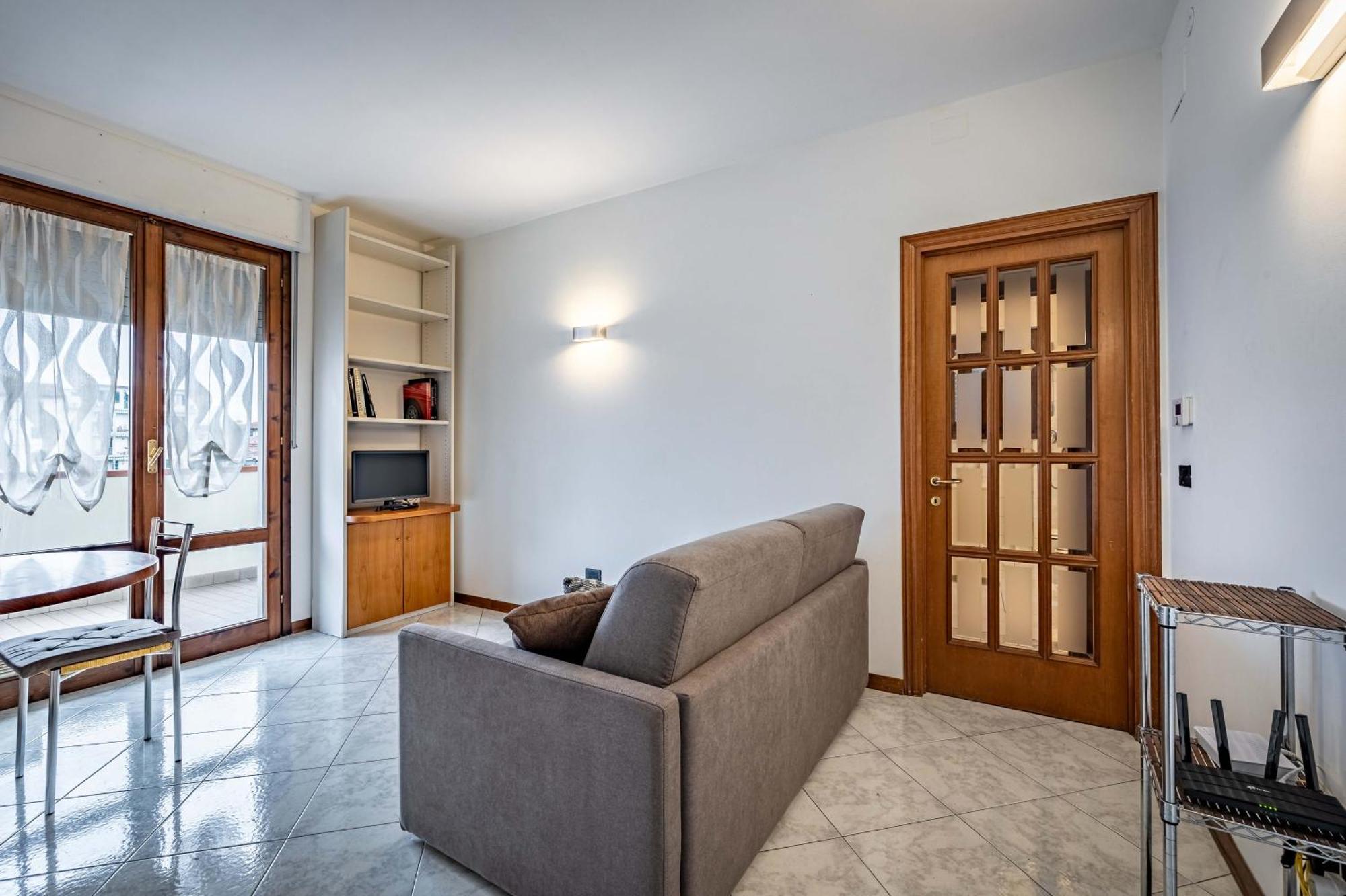 Apartment Yd Quiet Leopolda With Parking Florenz
