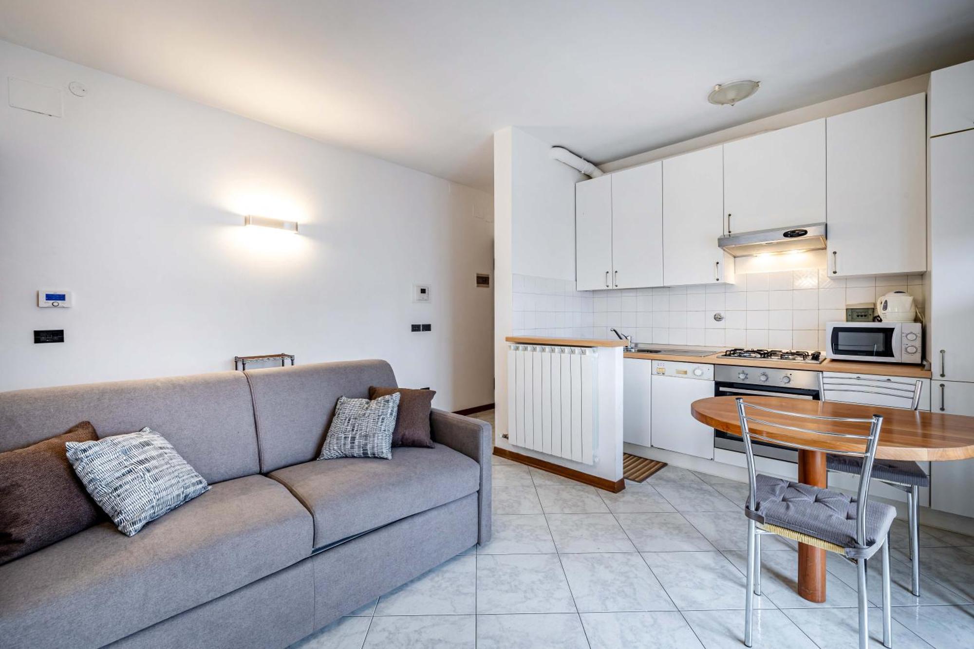 Yd Quiet Leopolda With Parking Apartment *